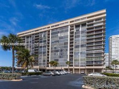 Condominium in Hallandale Beach FL 2017 Ocean Dr Dr.jpg