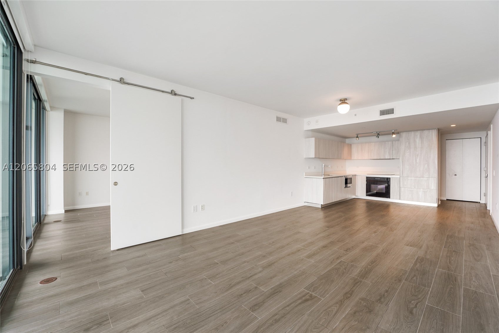 3131 NE 7th Ave 4404