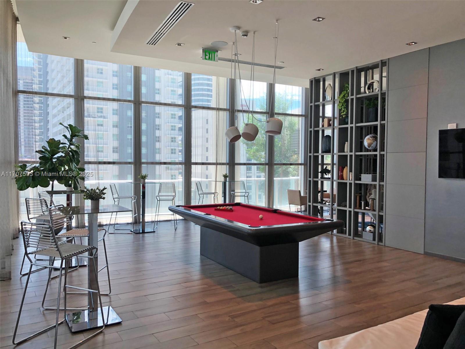 1100 MILLECENTO RESIDENCE - Residential
