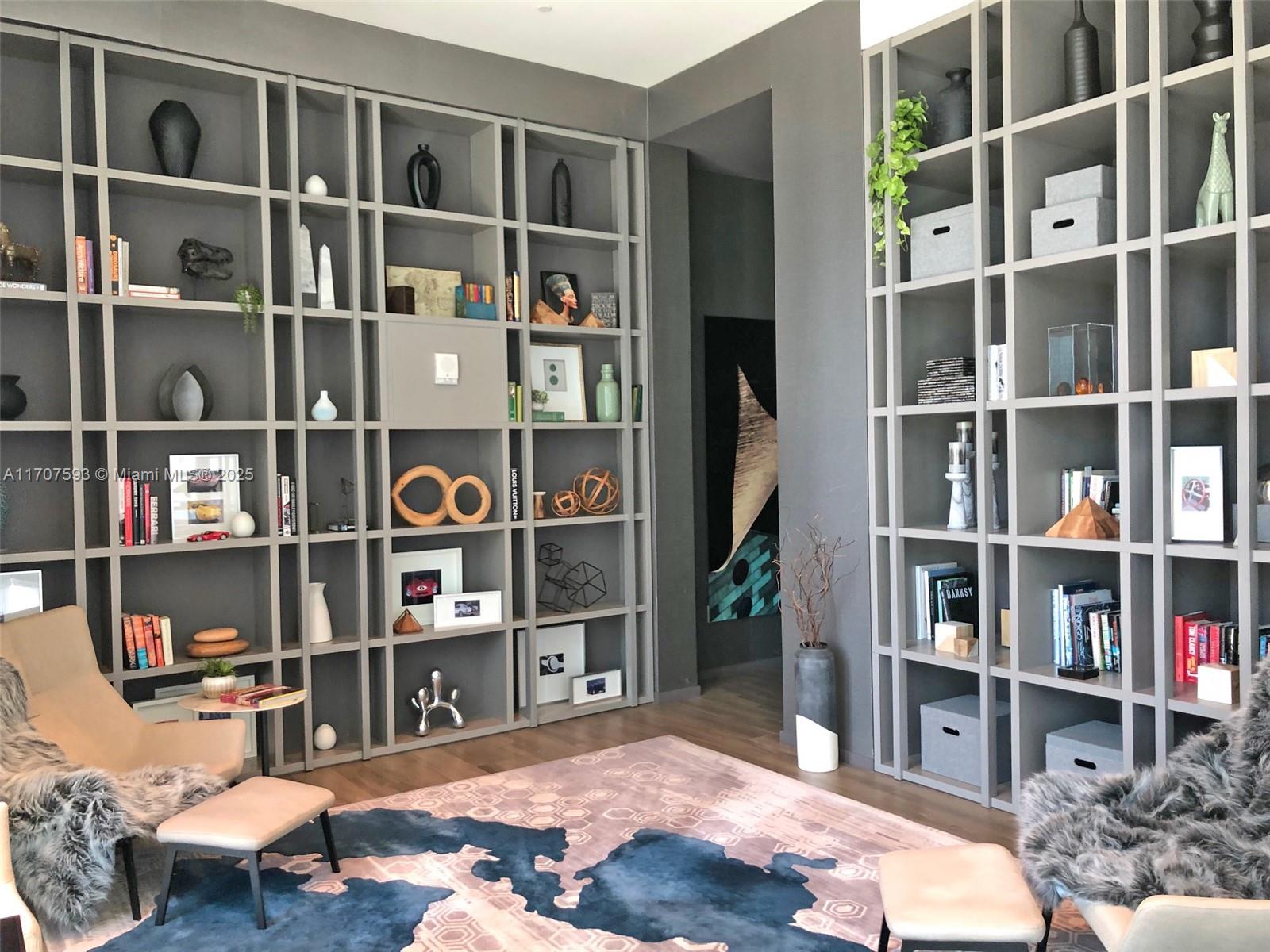 1100 MILLECENTO RESIDENCE - Residential