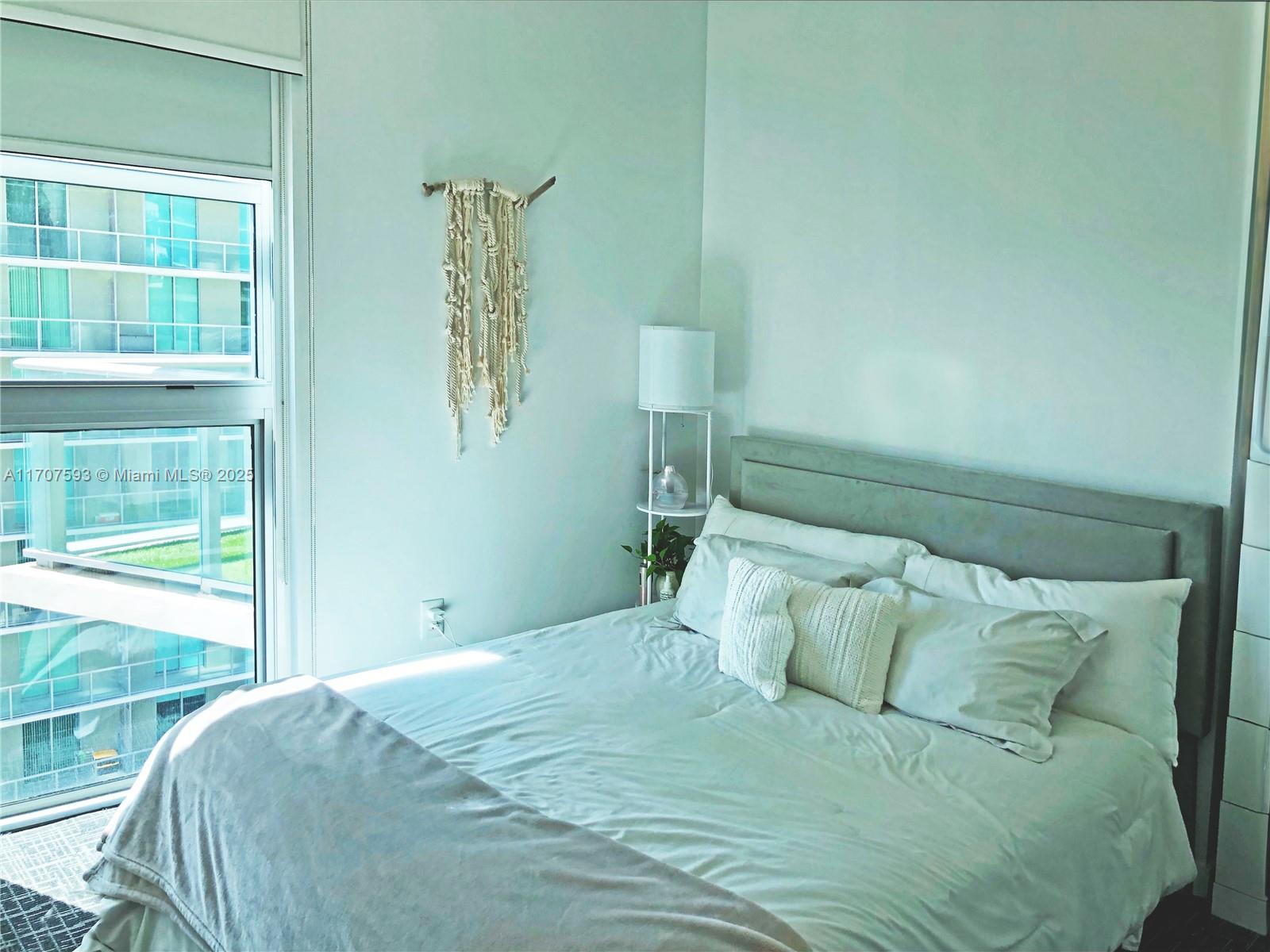 1100 MILLECENTO RESIDENCE - Residential