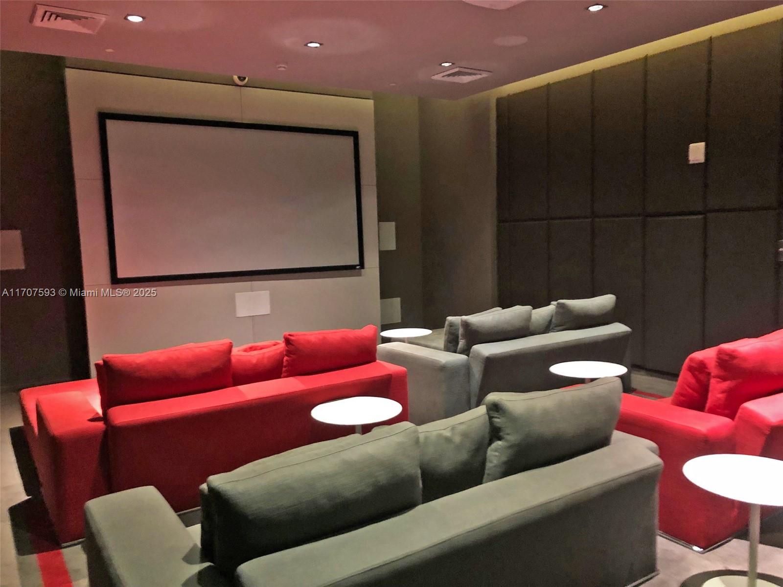 1100 MILLECENTO RESIDENCE - Residential
