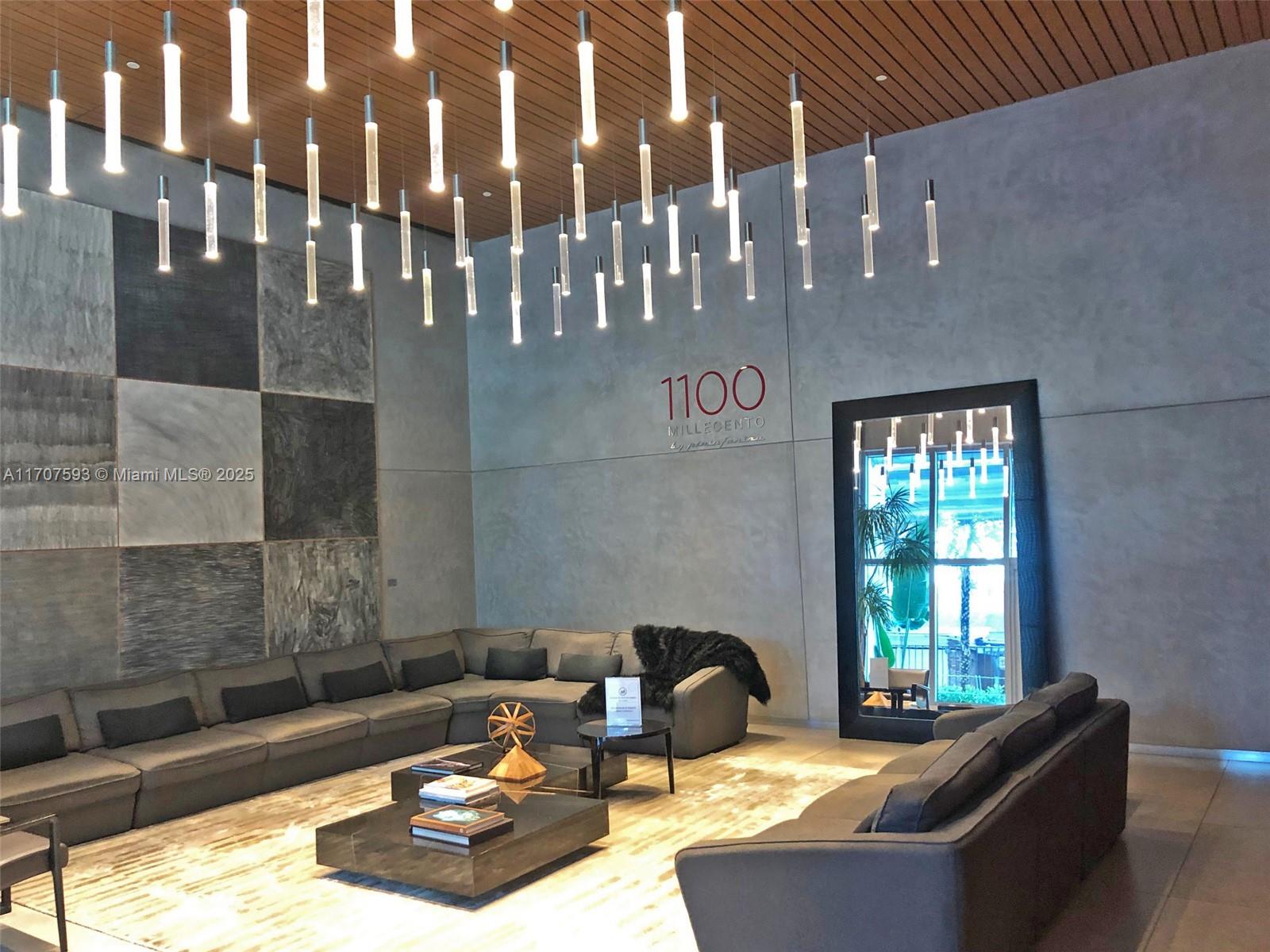 1100 MILLECENTO RESIDENCE - Residential