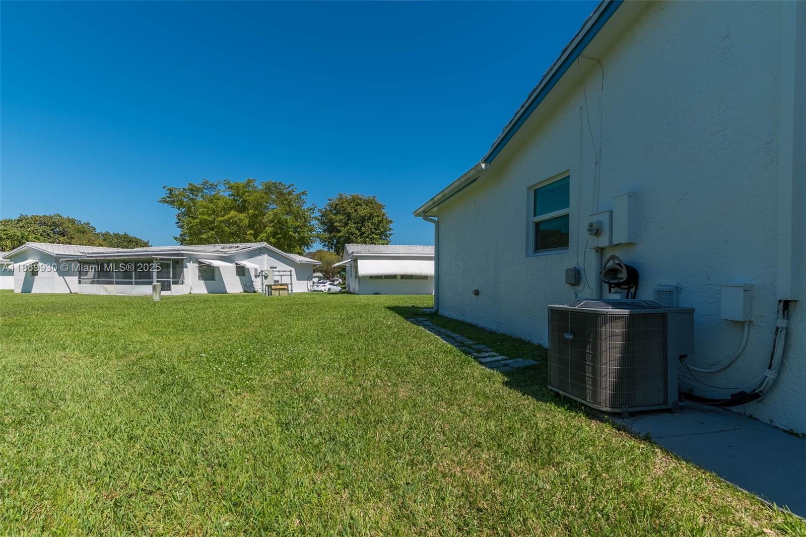 LAUDERDALE WEST 3 SEC - Residential