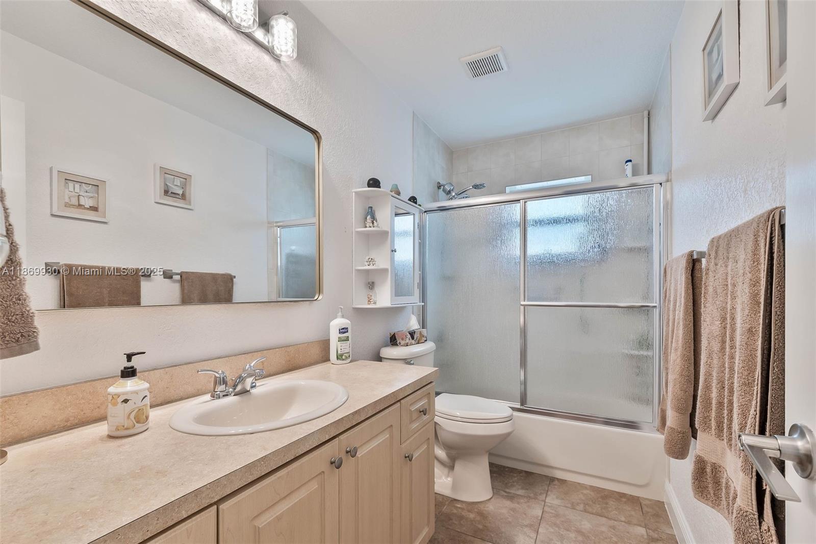 LAUDERDALE WEST 3 SEC - Residential