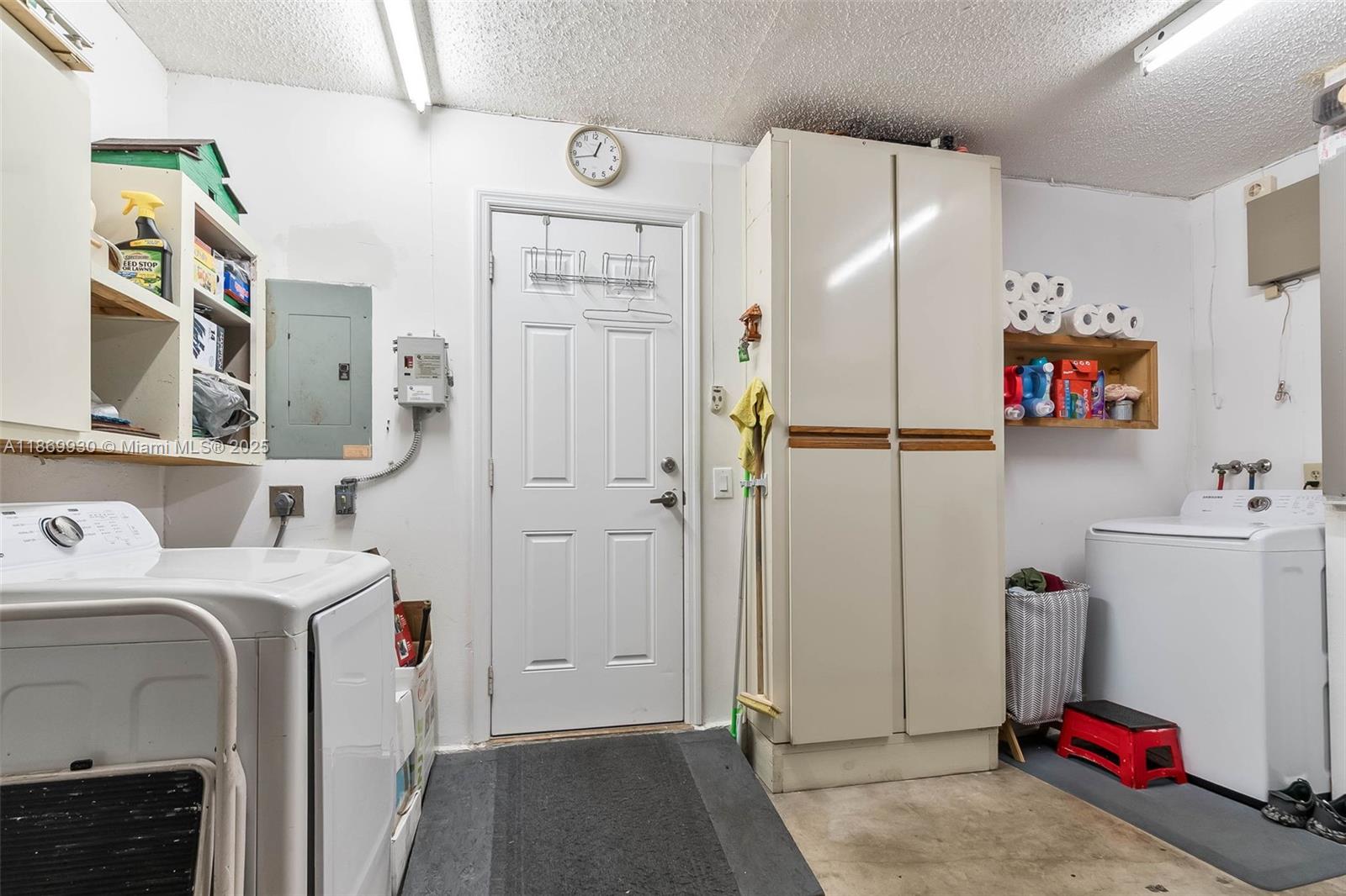 LAUDERDALE WEST 3 SEC - Residential