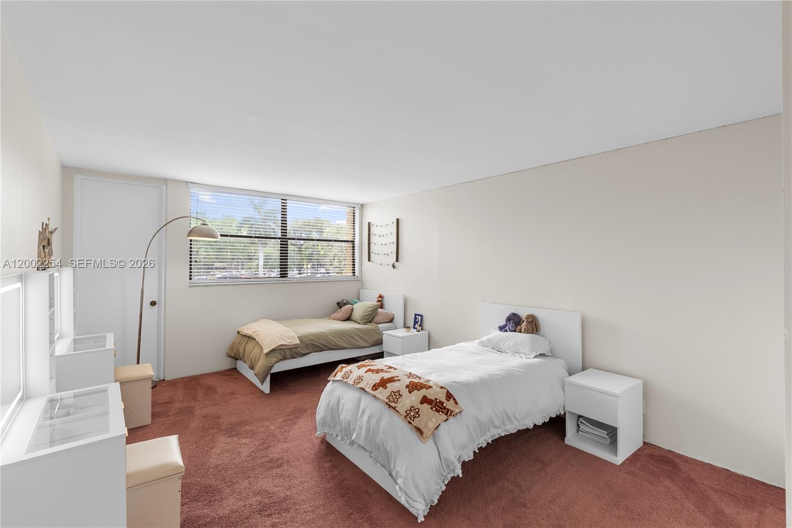 BLDG 5 OF COUNTRY CLUB AP - Residential