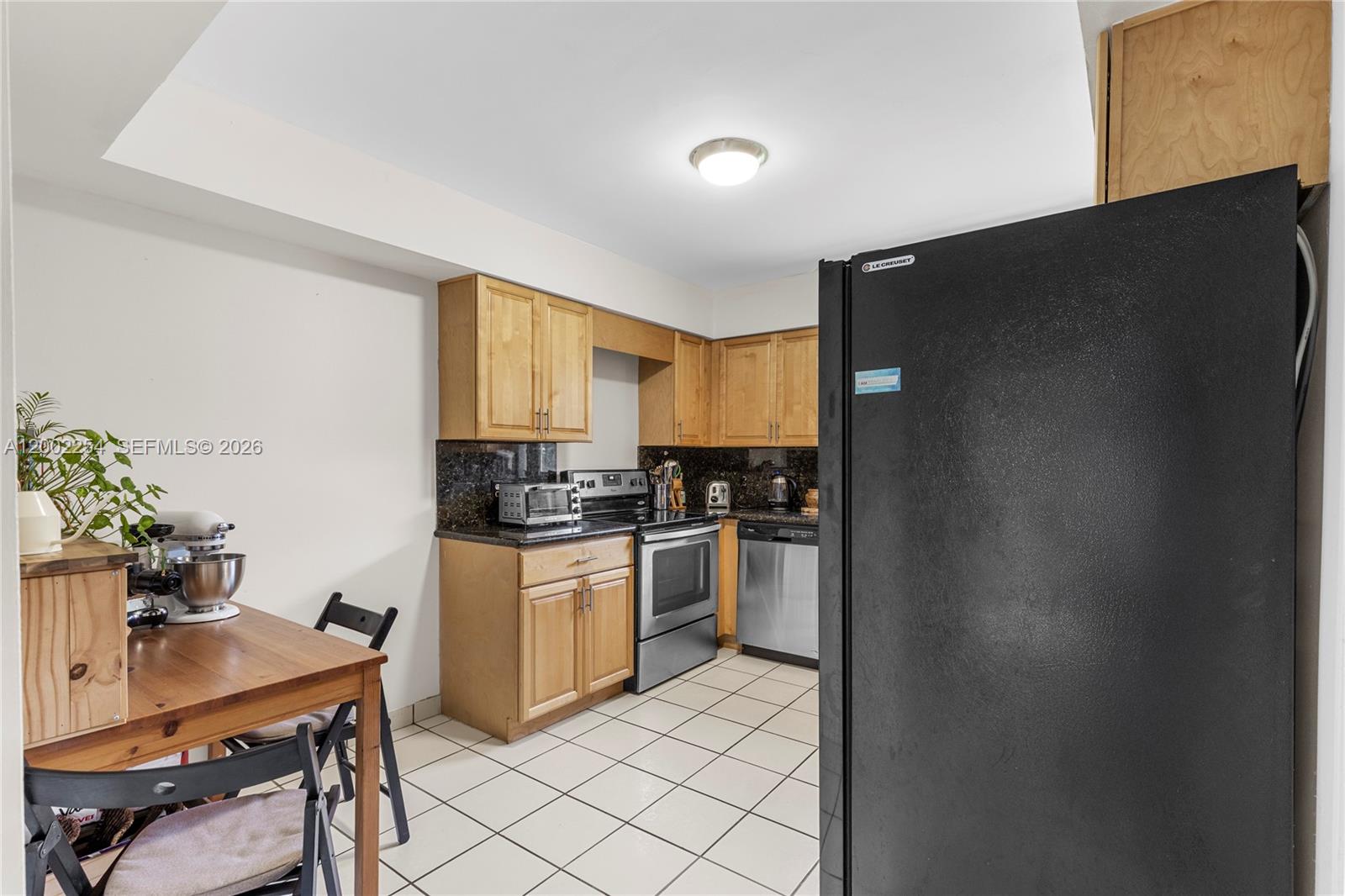 BLDG 5 OF COUNTRY CLUB AP - Residential