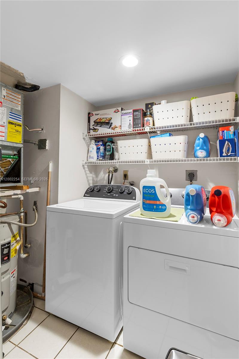 BLDG 5 OF COUNTRY CLUB AP - Residential