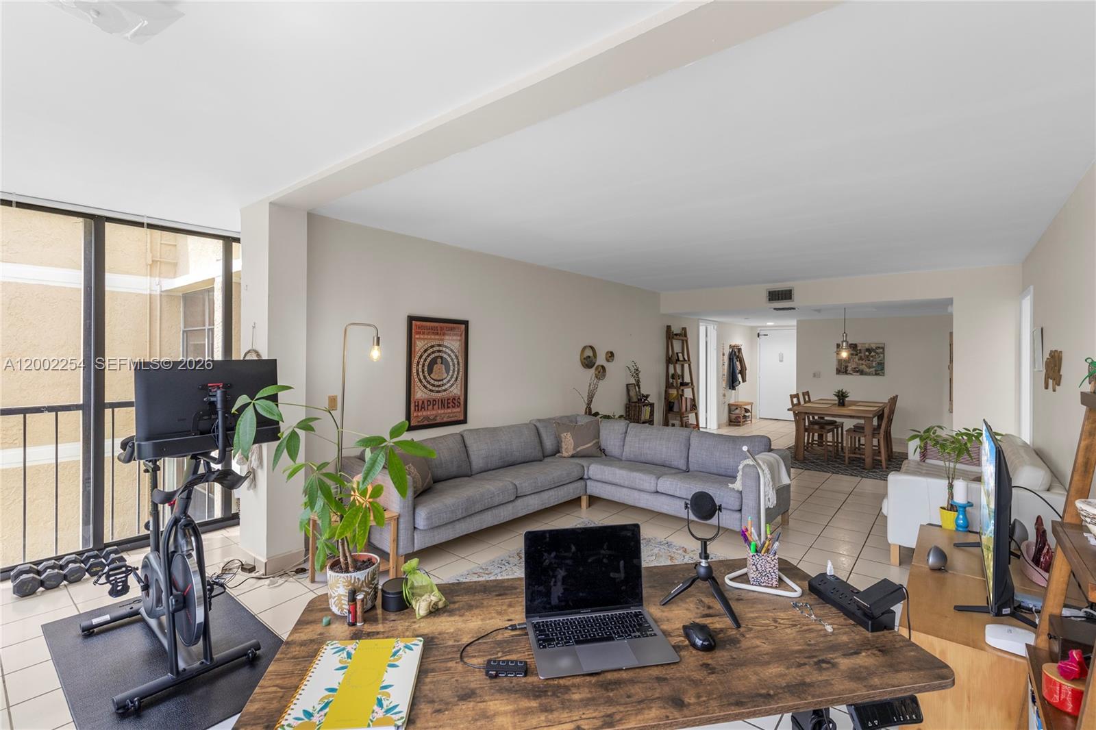 BLDG 5 OF COUNTRY CLUB AP - Residential