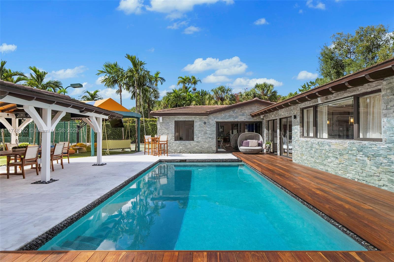 BAY POINT - Residential