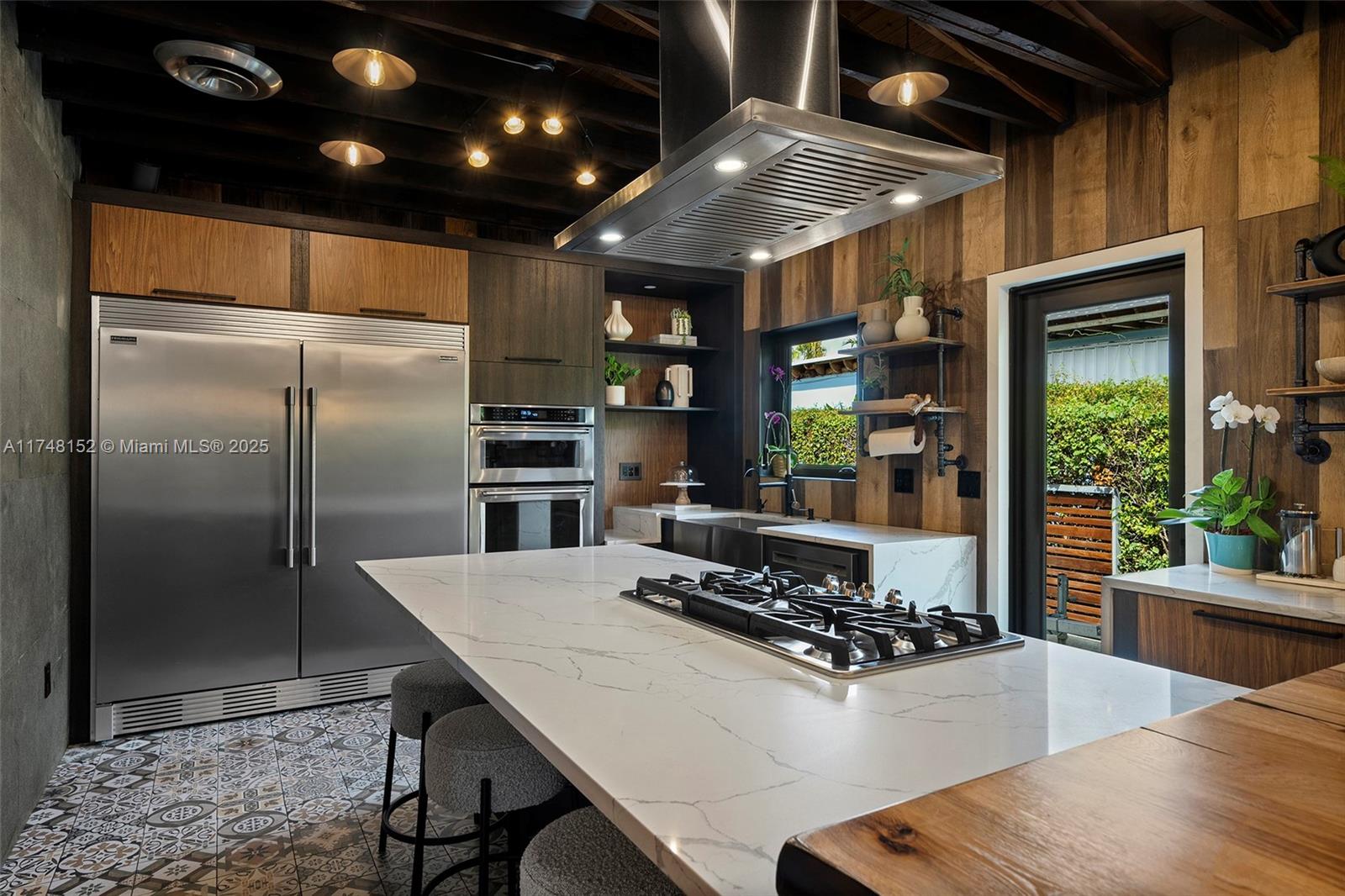 BAY POINT - Residential