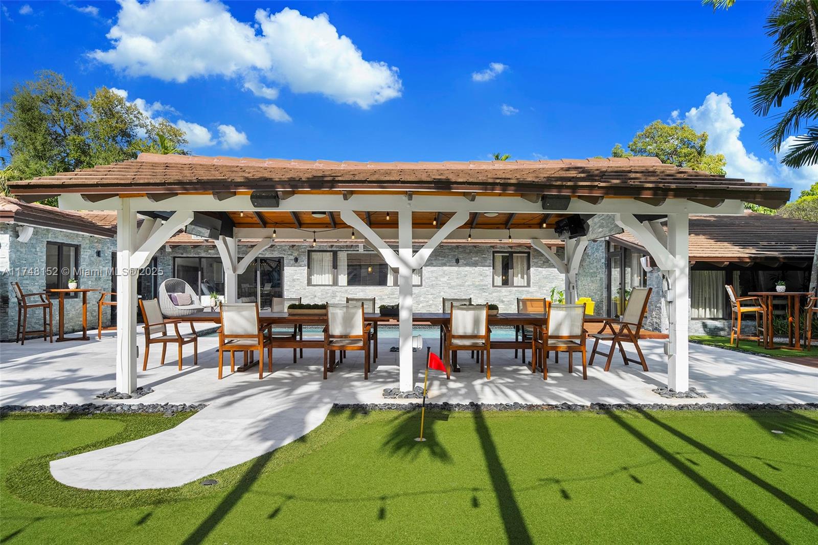 BAY POINT - Residential