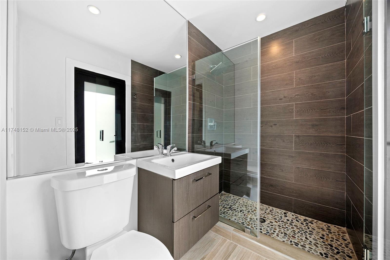BAY POINT - Residential