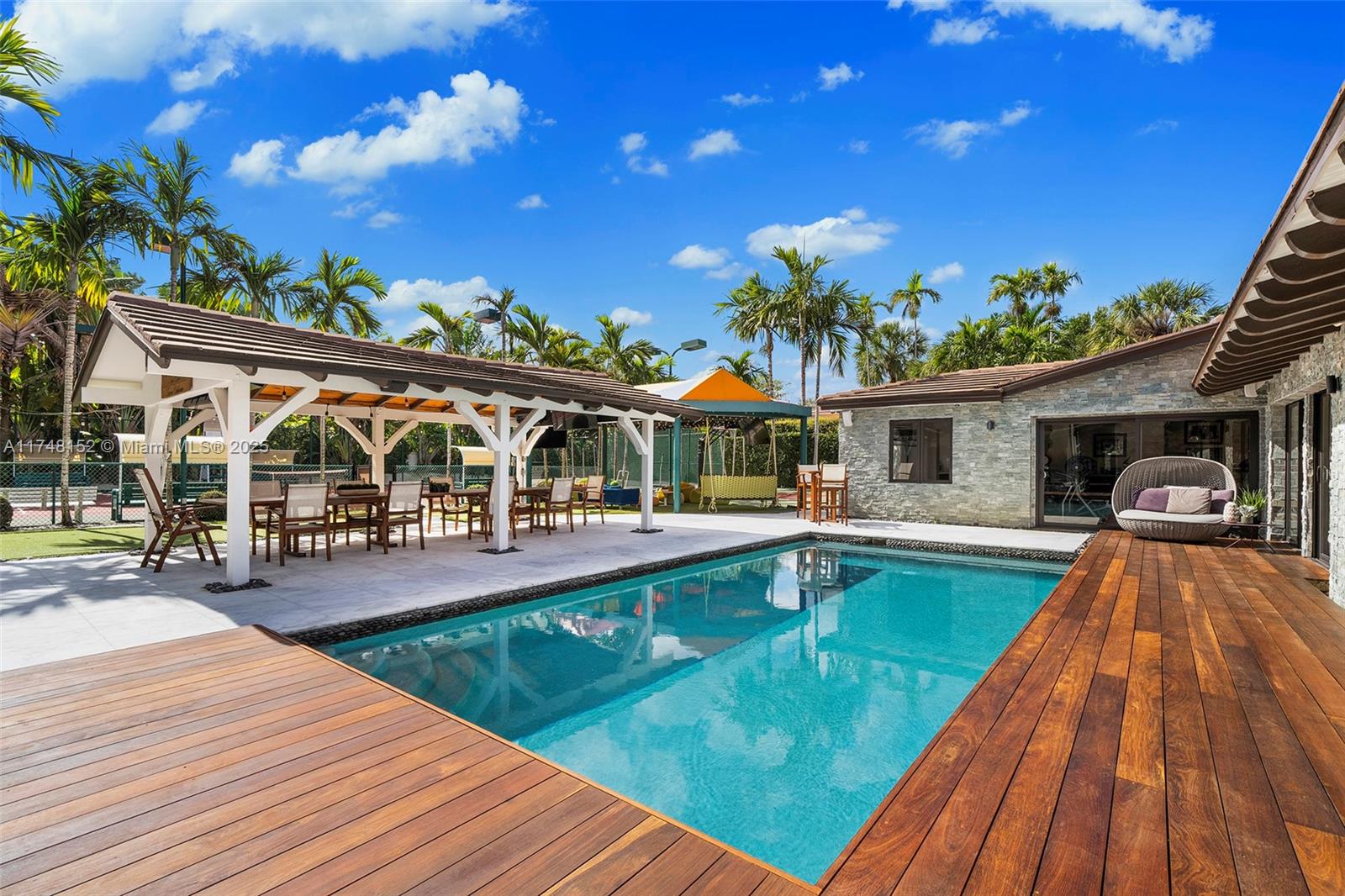 BAY POINT - Residential
