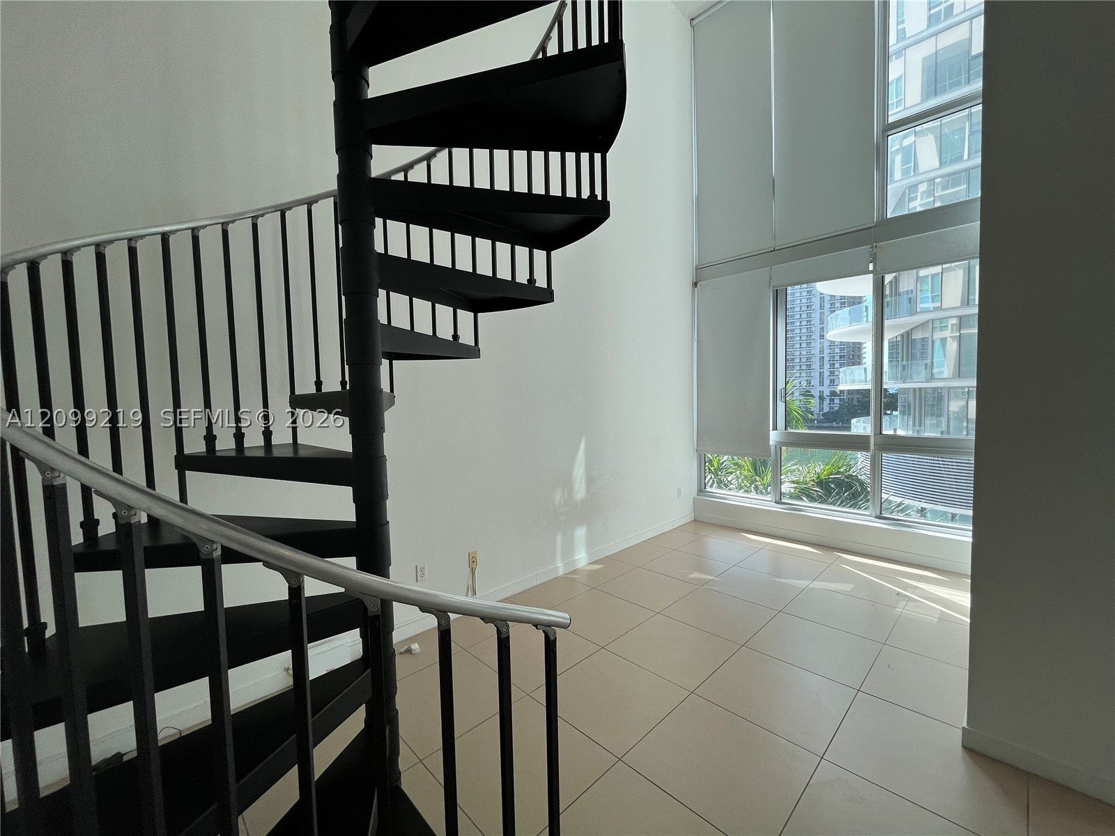 300 S Biscayne Blvd L-406