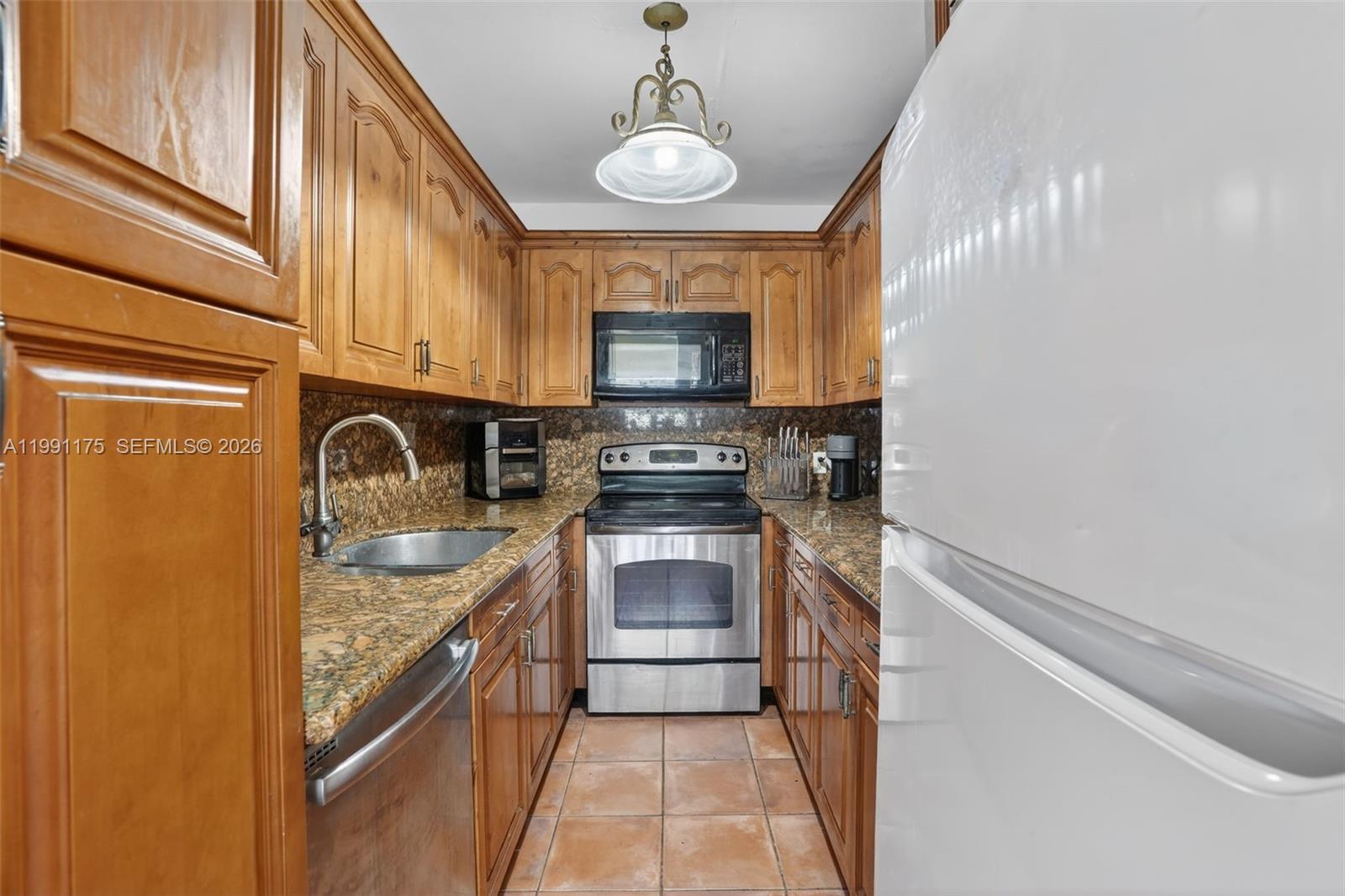 TROPICAL ESTATES 1ST ADDN - Residential