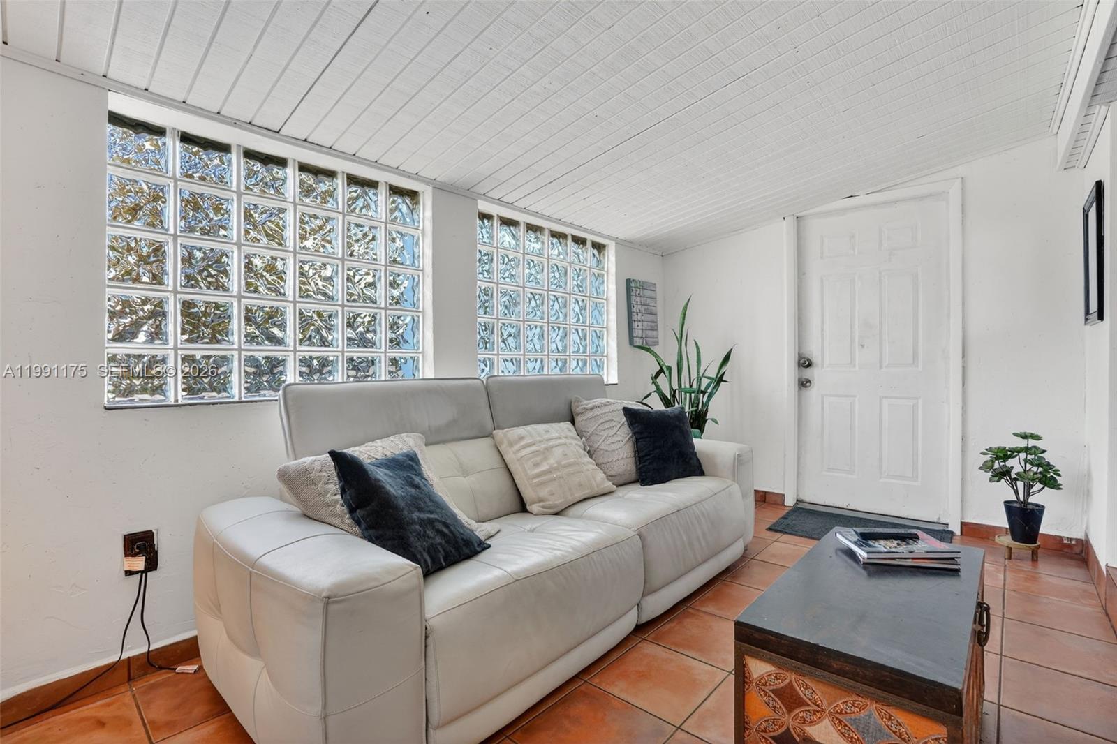 TROPICAL ESTATES 1ST ADDN - Residential