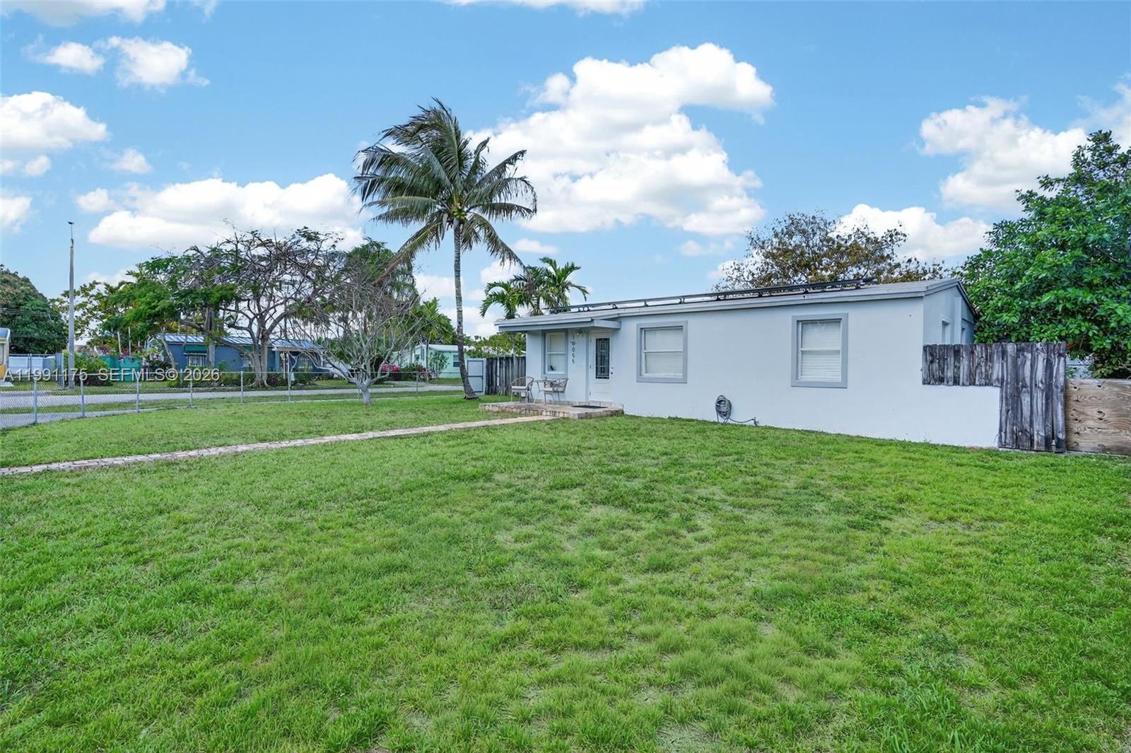 TROPICAL ESTATES 1ST ADDN - Residential