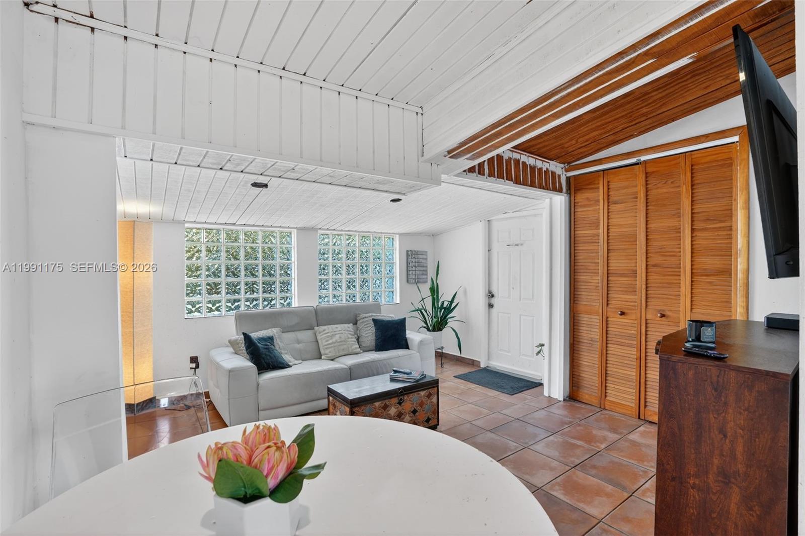 TROPICAL ESTATES 1ST ADDN - Residential