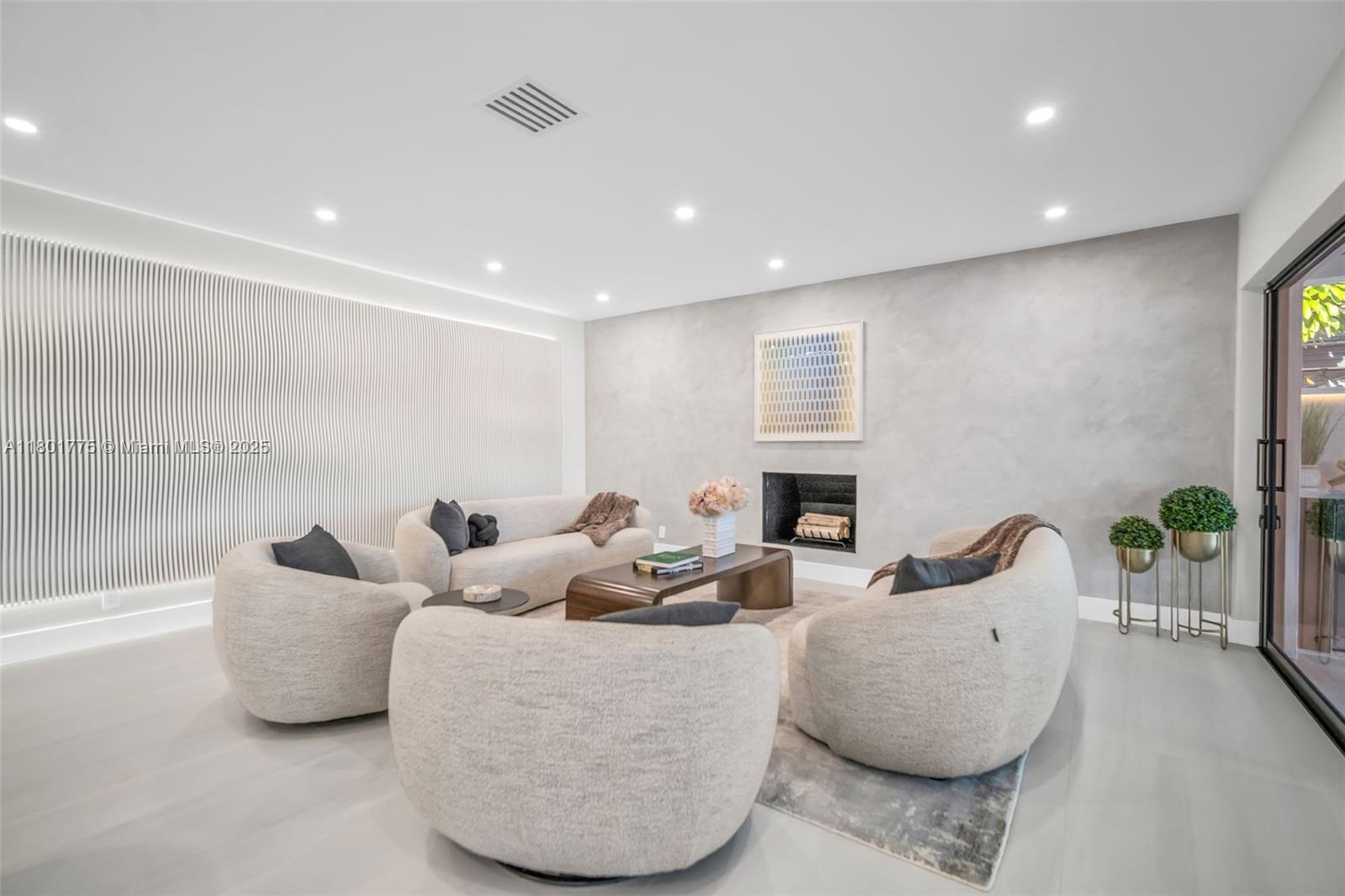 HOLLYWOOD HILLS NORTH SEC - Residential