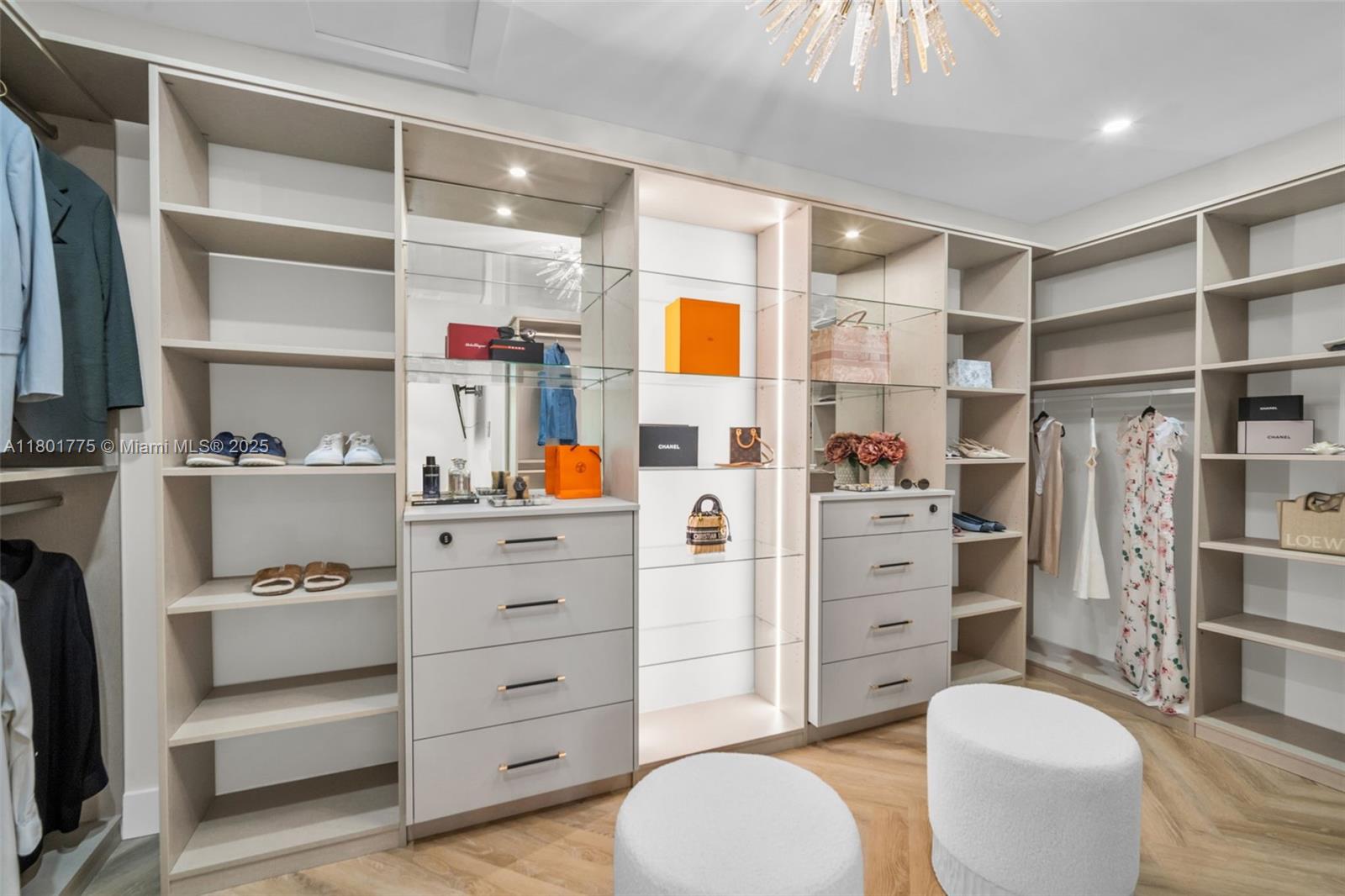 HOLLYWOOD HILLS NORTH SEC - Residential