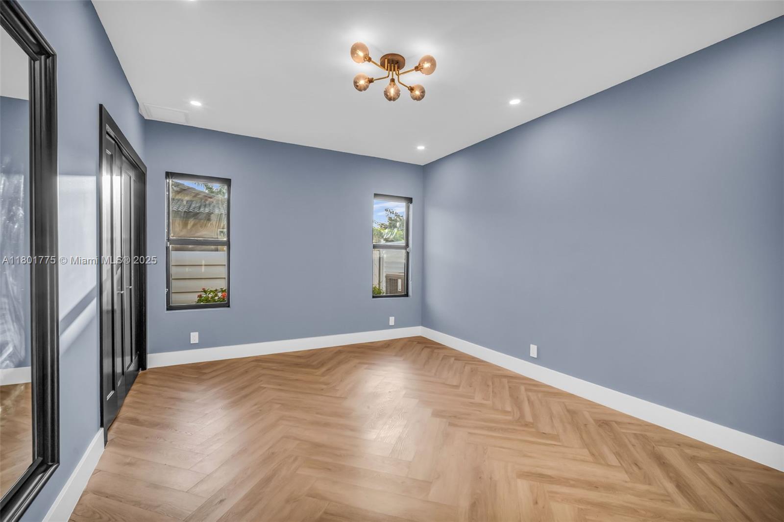 HOLLYWOOD HILLS NORTH SEC - Residential