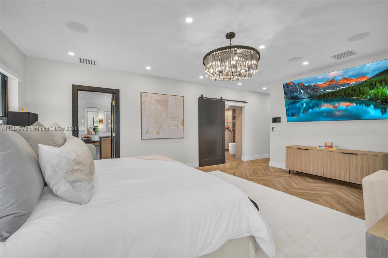 HOLLYWOOD HILLS NORTH SEC - Residential
