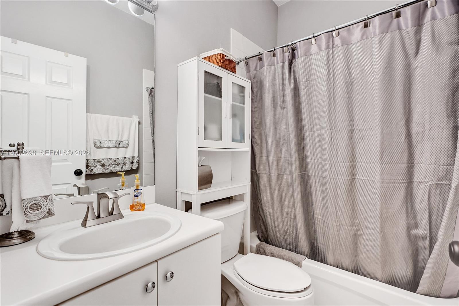 COURTS AT TUSCANY - Residential