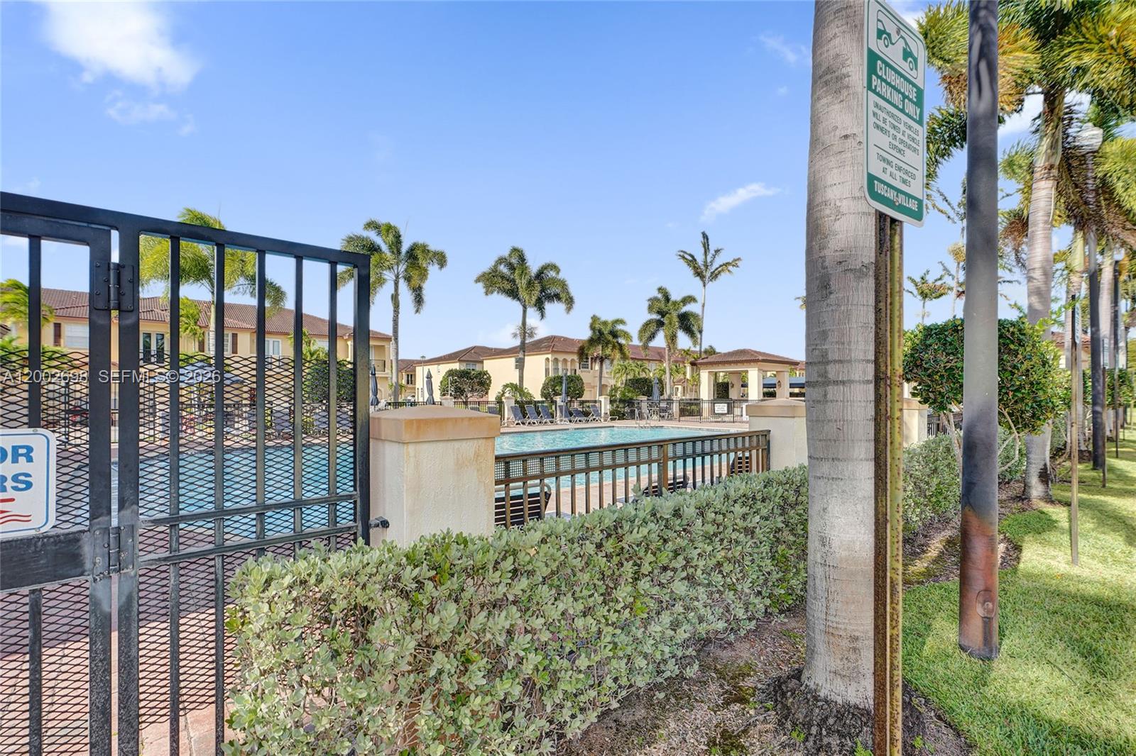 COURTS AT TUSCANY - Residential