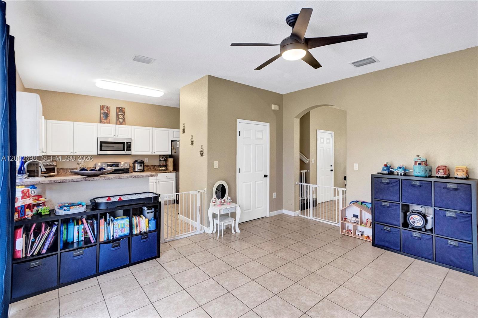 COURTS AT TUSCANY - Residential