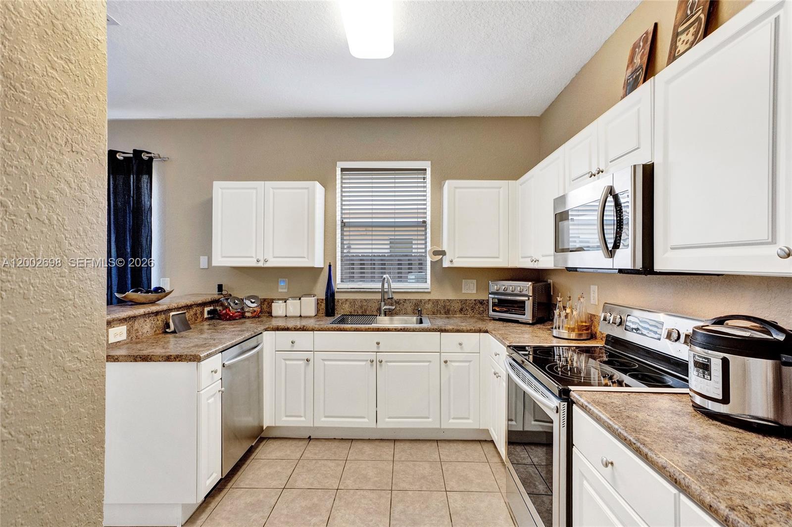 COURTS AT TUSCANY - Residential