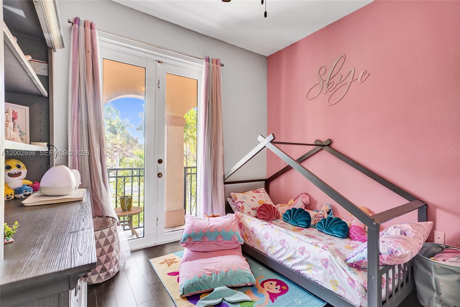 COURTS AT TUSCANY - Residential