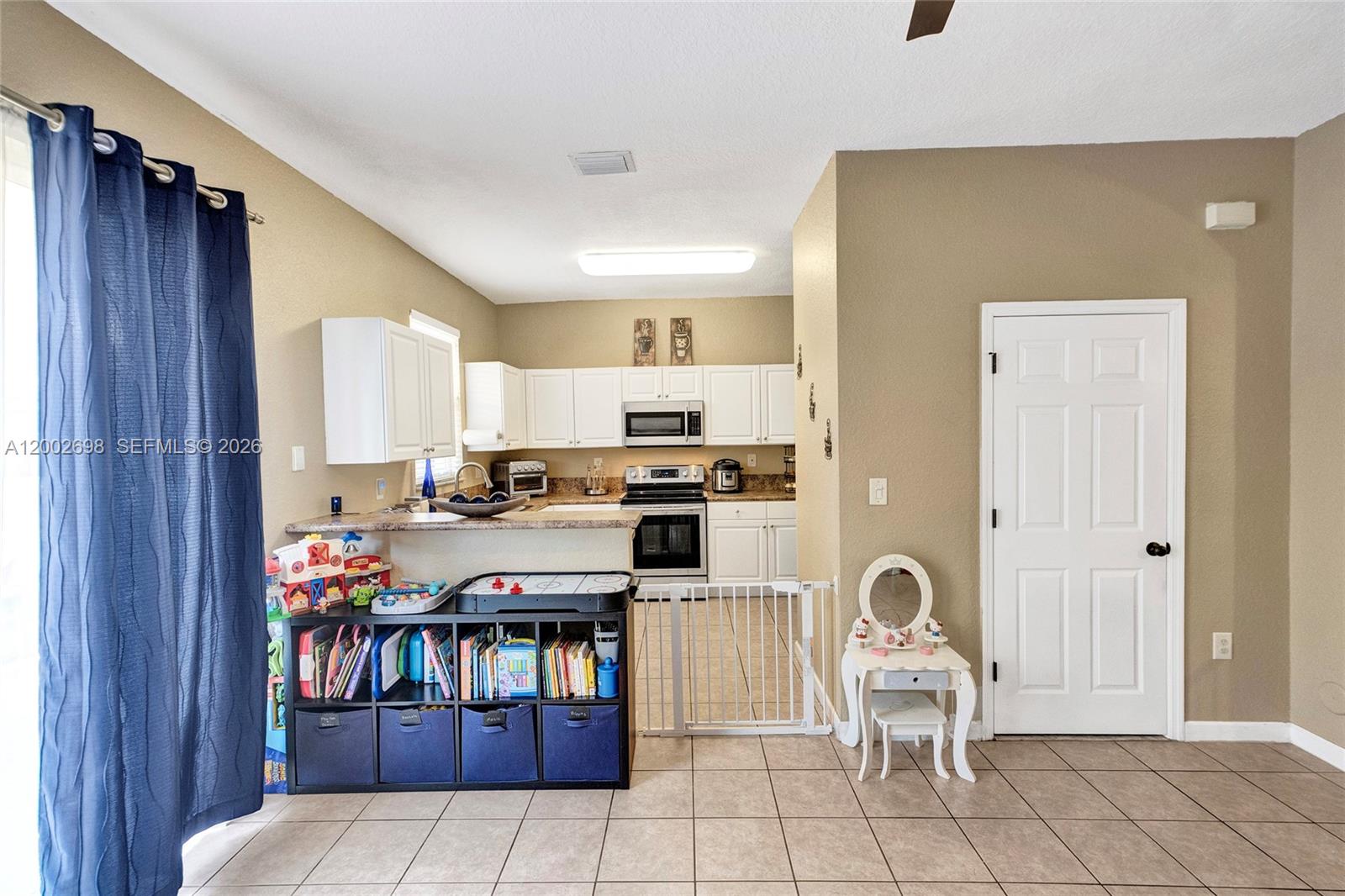 COURTS AT TUSCANY - Residential