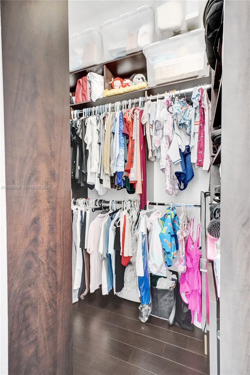 COURTS AT TUSCANY - Residential