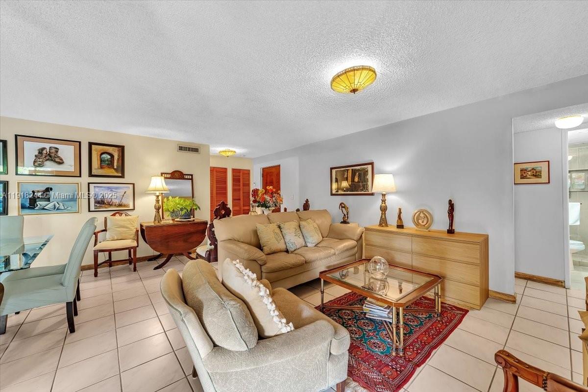 KENLAND BEND NORTH CONDO - Residential