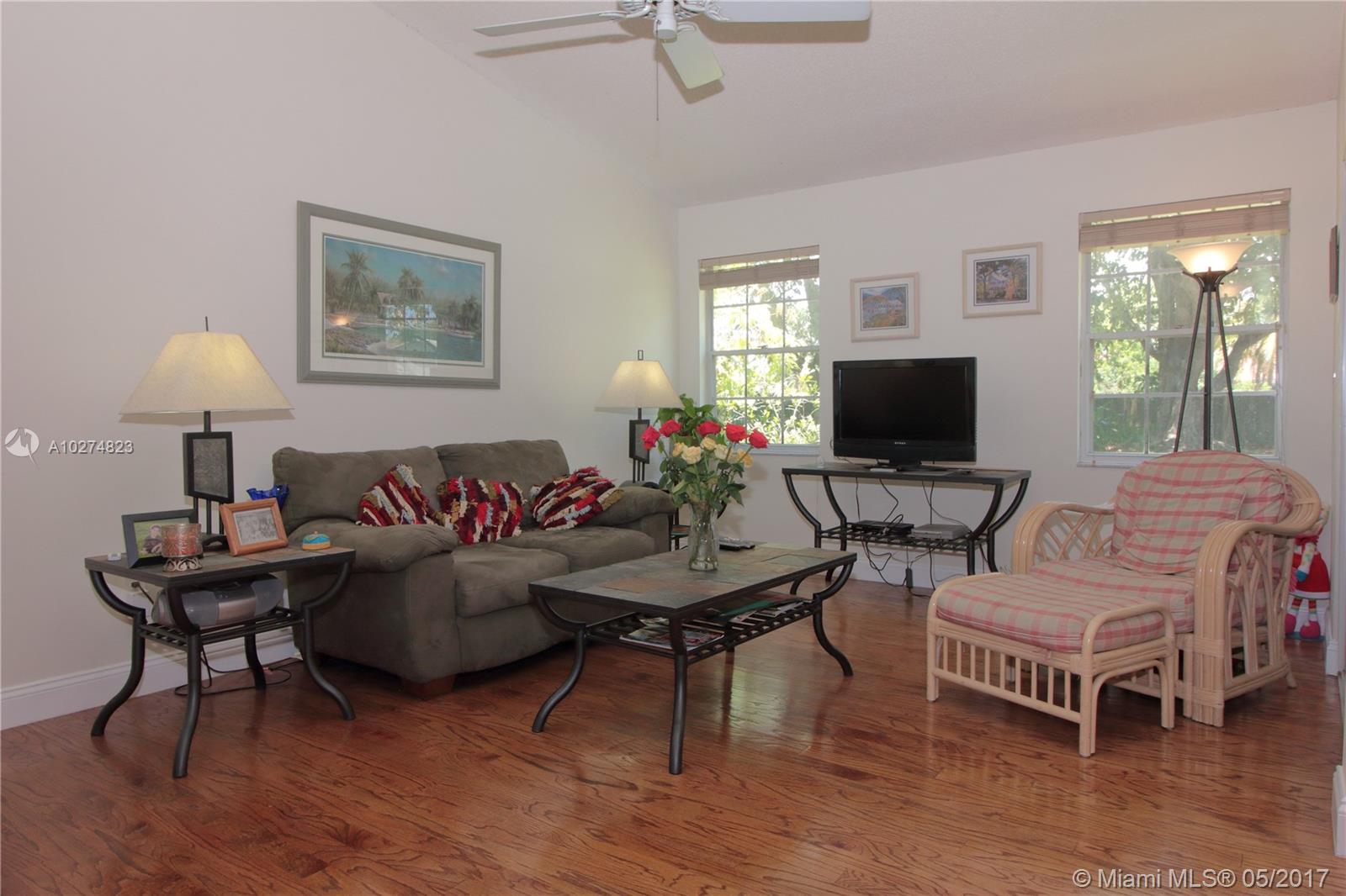 KINGS GRANT EAST - Residential