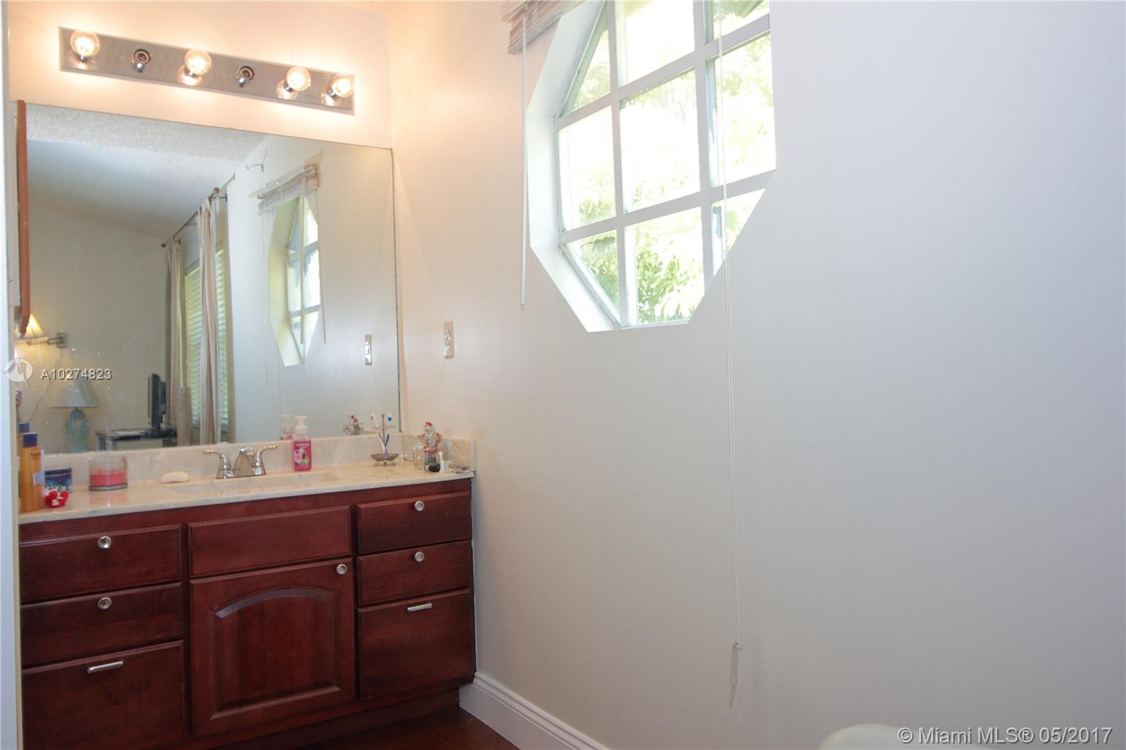 KINGS GRANT EAST - Residential