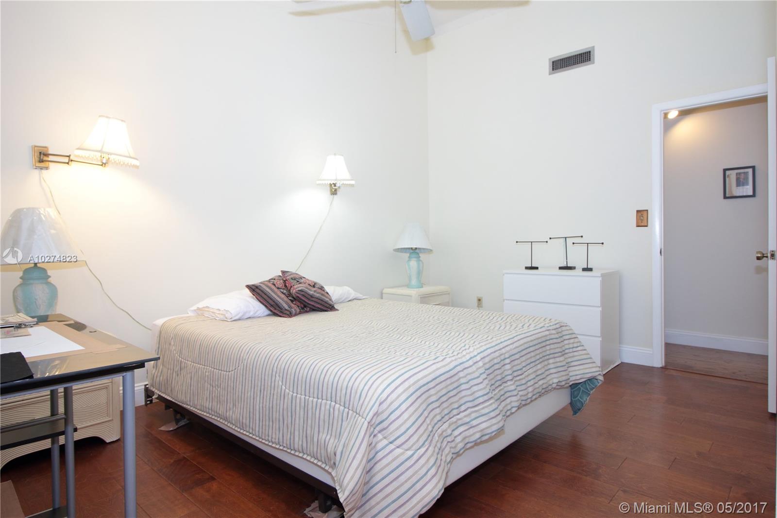 KINGS GRANT EAST - Residential