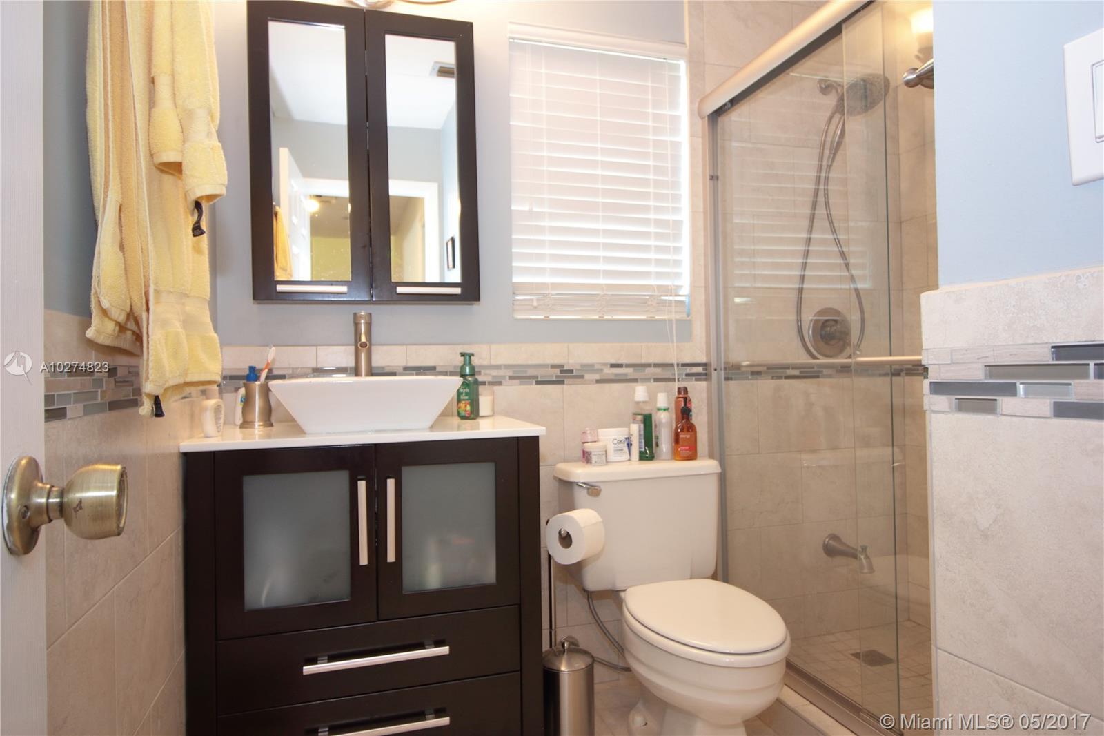 KINGS GRANT EAST - Residential