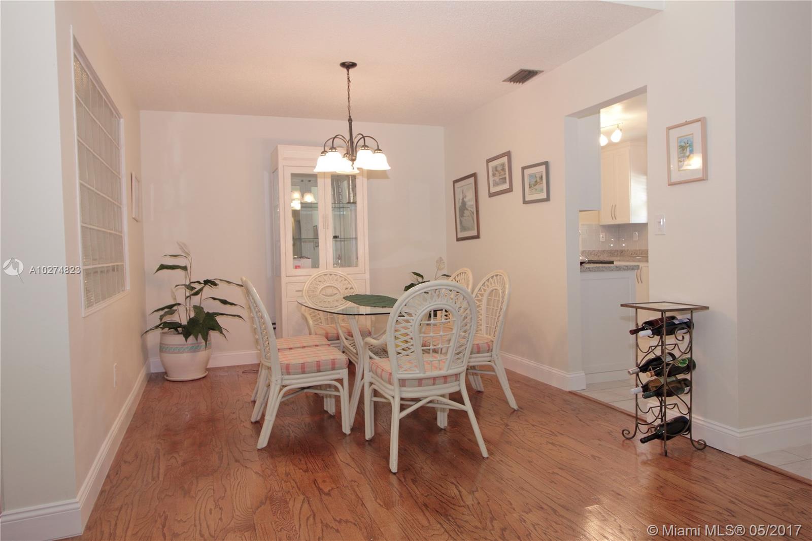 KINGS GRANT EAST - Residential