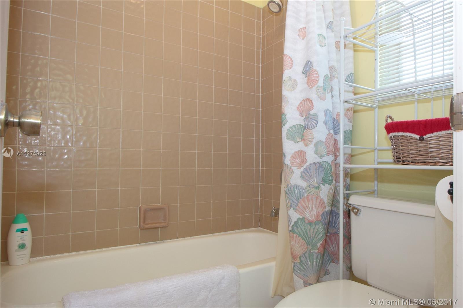 KINGS GRANT EAST - Residential