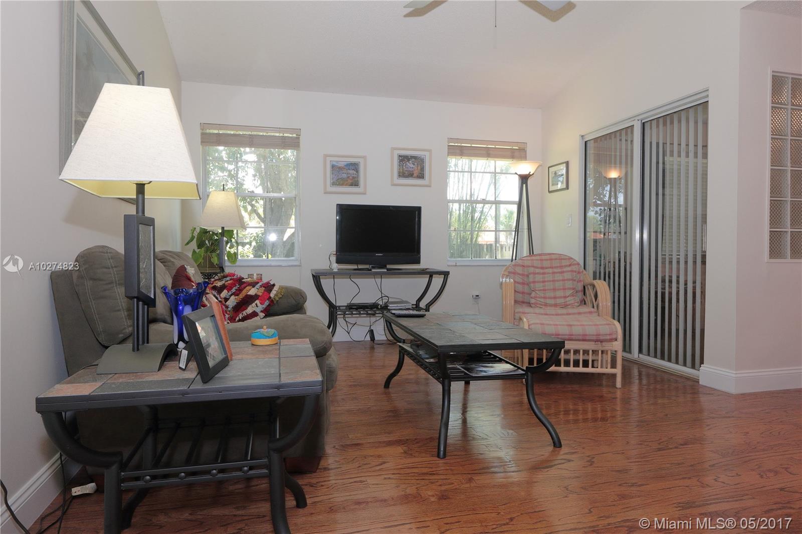 KINGS GRANT EAST - Residential