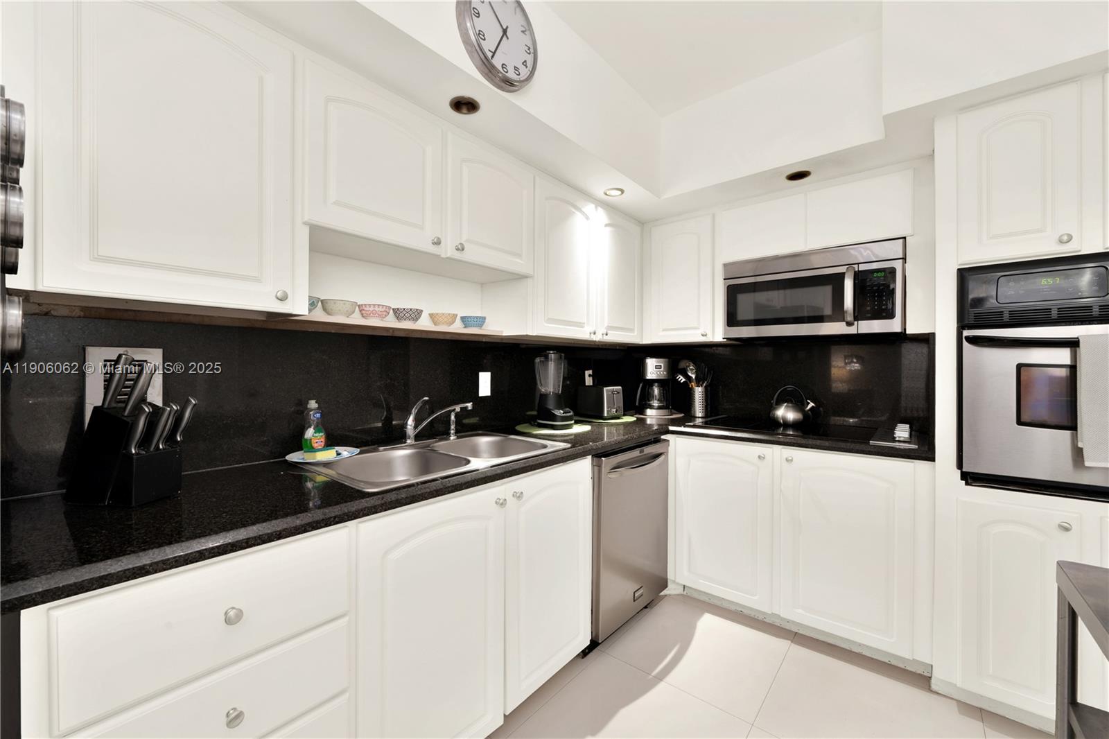 TIDES ON HOLLYWOOD BEACH - Residential