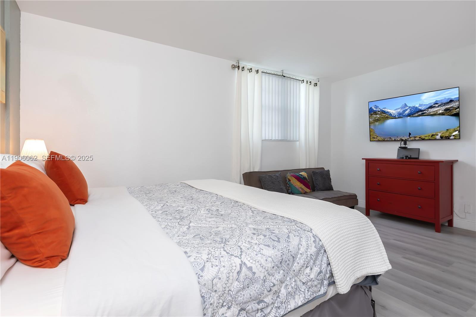 TIDES ON HOLLYWOOD BEACH - Residential