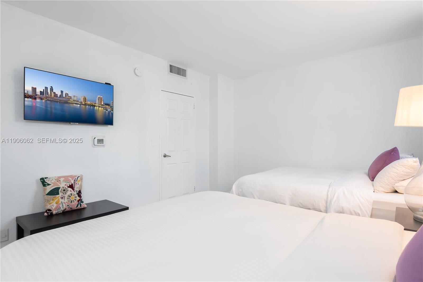 TIDES ON HOLLYWOOD BEACH - Residential