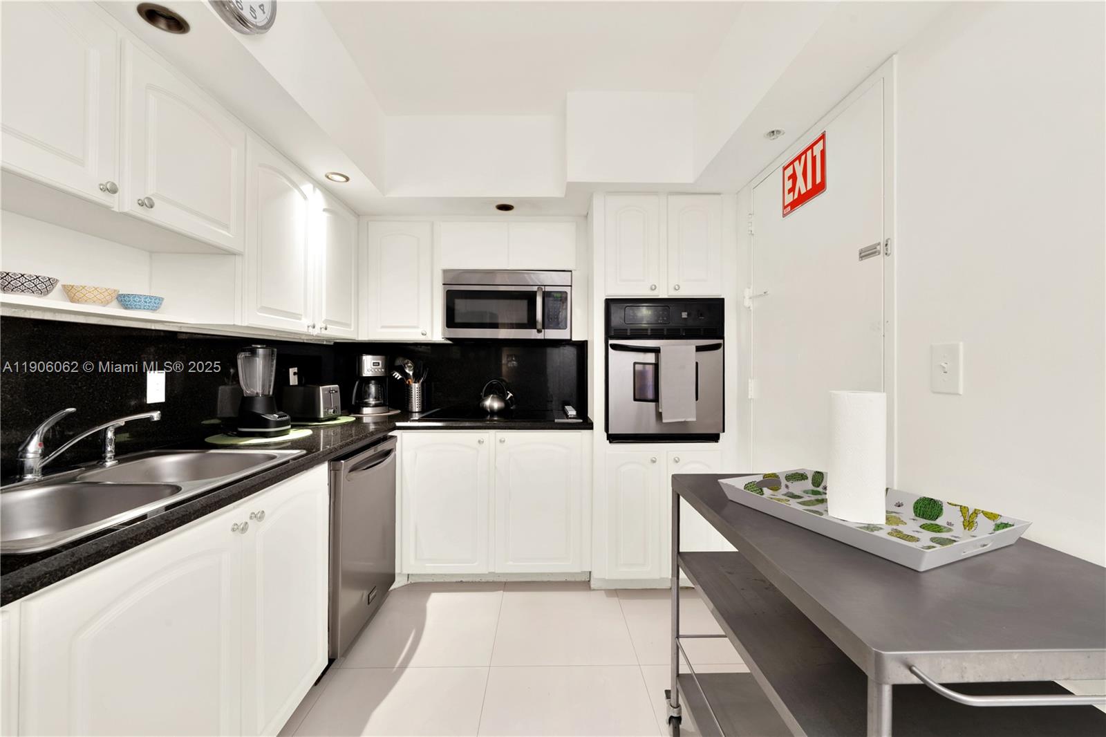 TIDES ON HOLLYWOOD BEACH - Residential