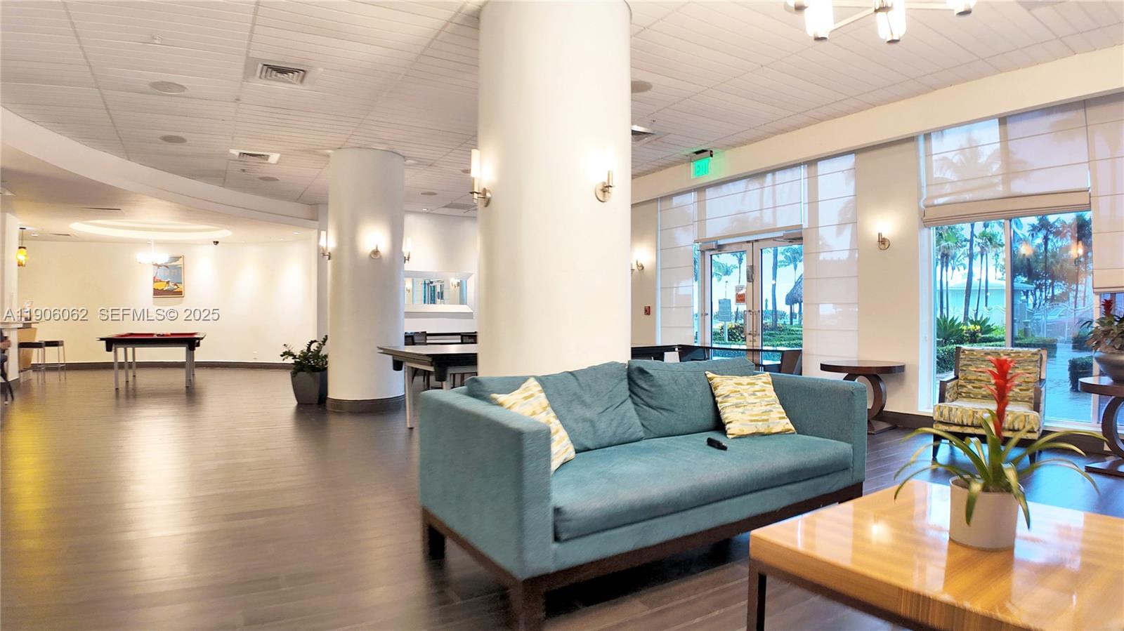 TIDES ON HOLLYWOOD BEACH - Residential