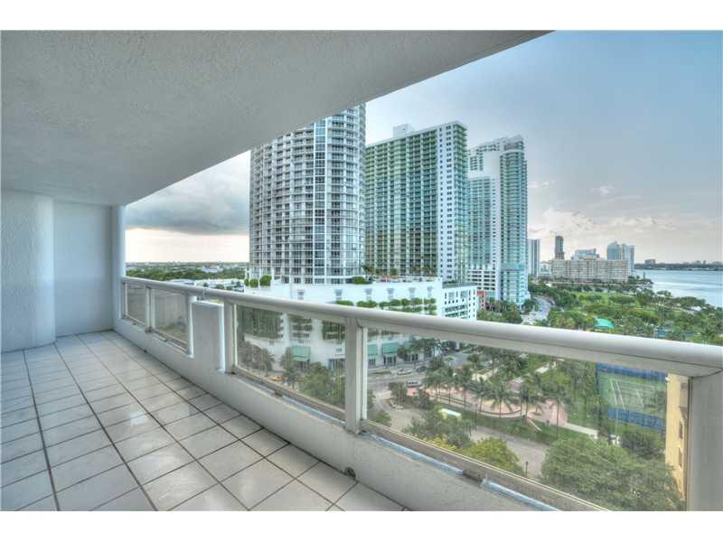 THE GRAND - Residential Lease