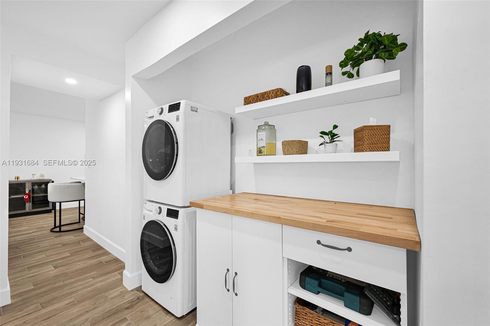 MONTEREY GARDENS OF PINEC - Residential